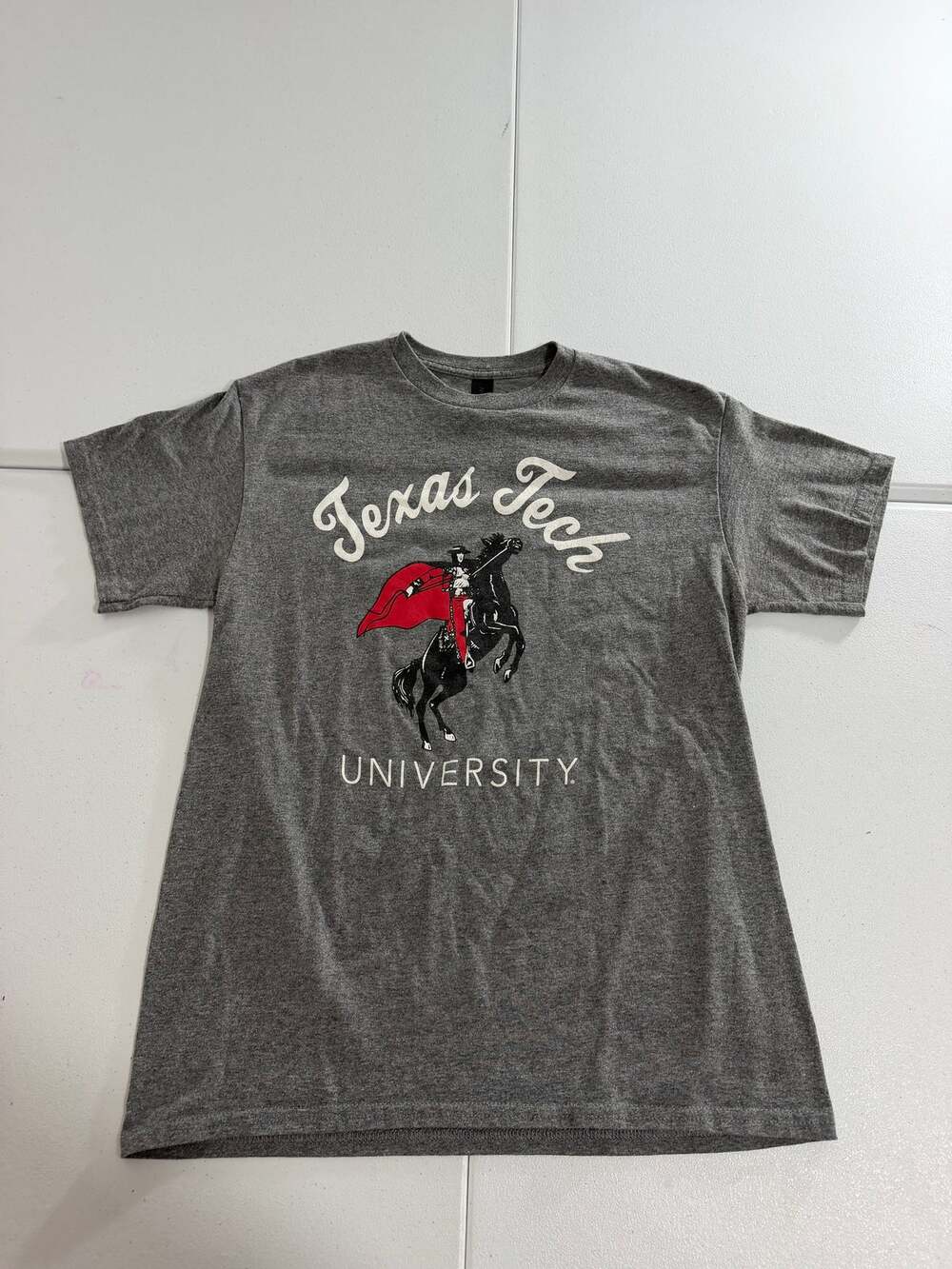 Gildan Texas Tech Red Raiders Mens T Shirt M Gray Masked Rider Heavy Cotton NCAA